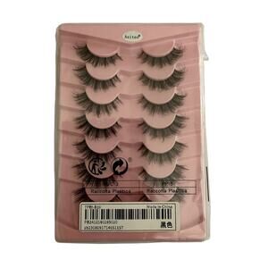 Pack of 7 Wispy Faux Eyelashes in Black